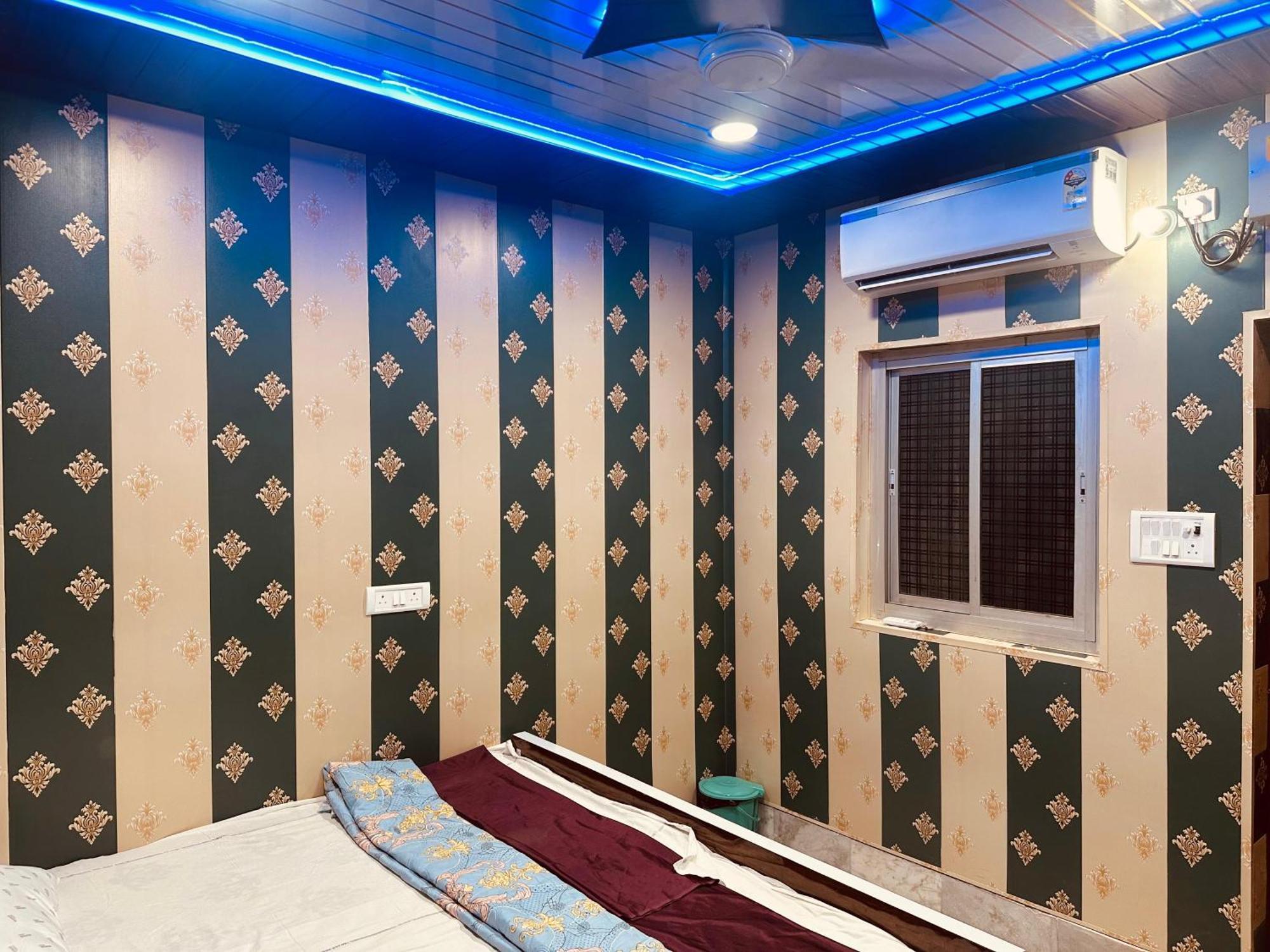 Hotel Raju Homestay Ayodhya 150 Meters From Shree Ram Janmbhoomi Temple 200 Meters From Ayodhya Dham Railway Station 외부 사진