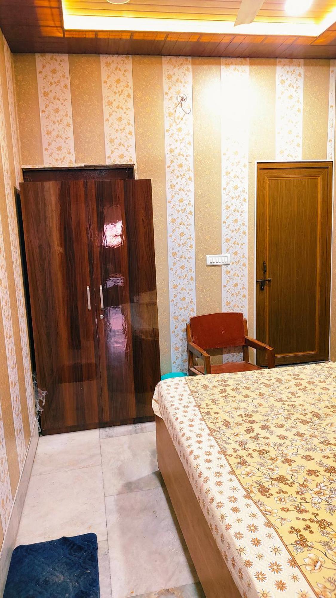 Hotel Raju Homestay Ayodhya 150 Meters From Shree Ram Janmbhoomi Temple 200 Meters From Ayodhya Dham Railway Station 외부 사진