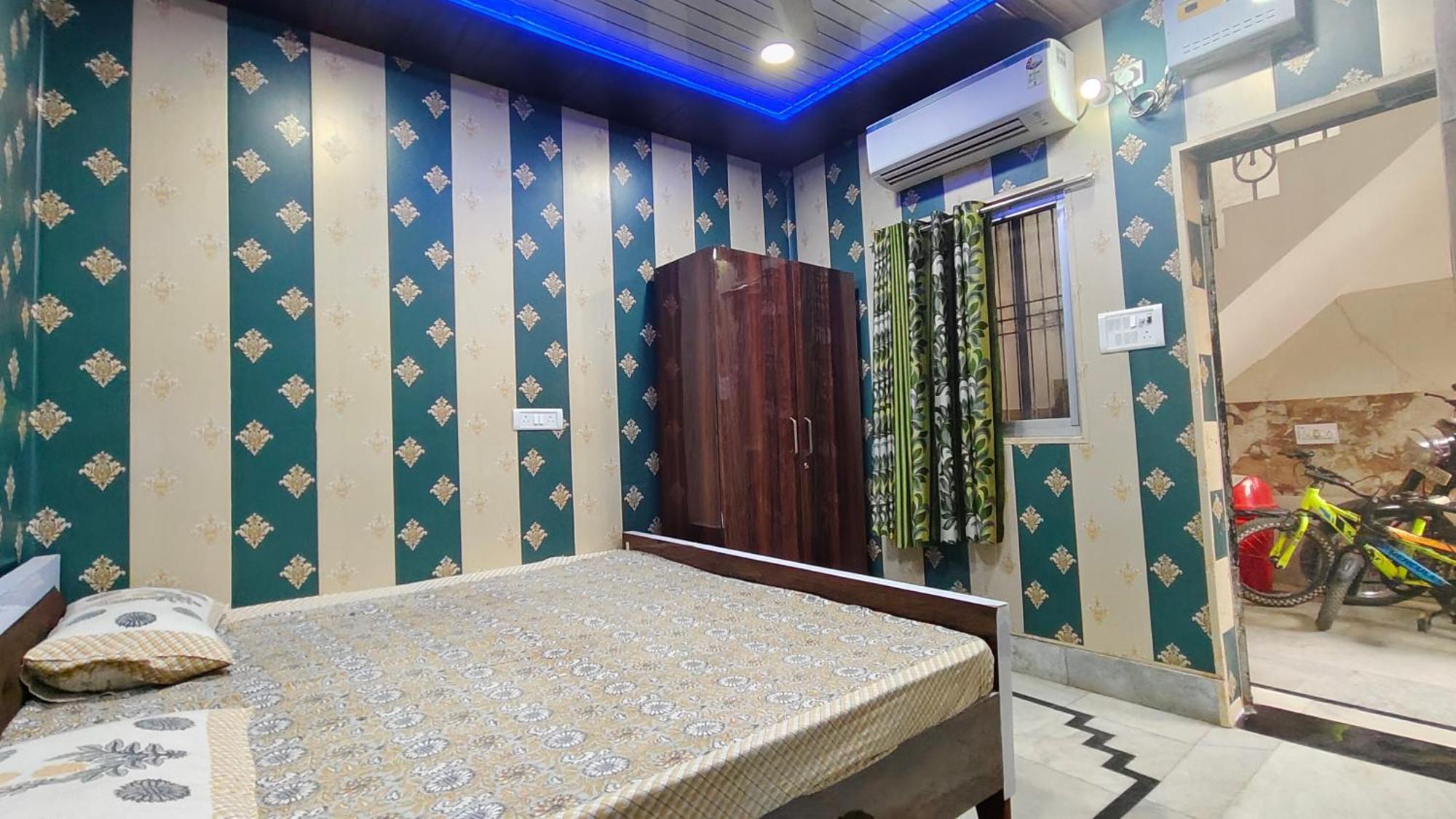 Hotel Raju Homestay Ayodhya 150 Meters From Shree Ram Janmbhoomi Temple 200 Meters From Ayodhya Dham Railway Station 외부 사진