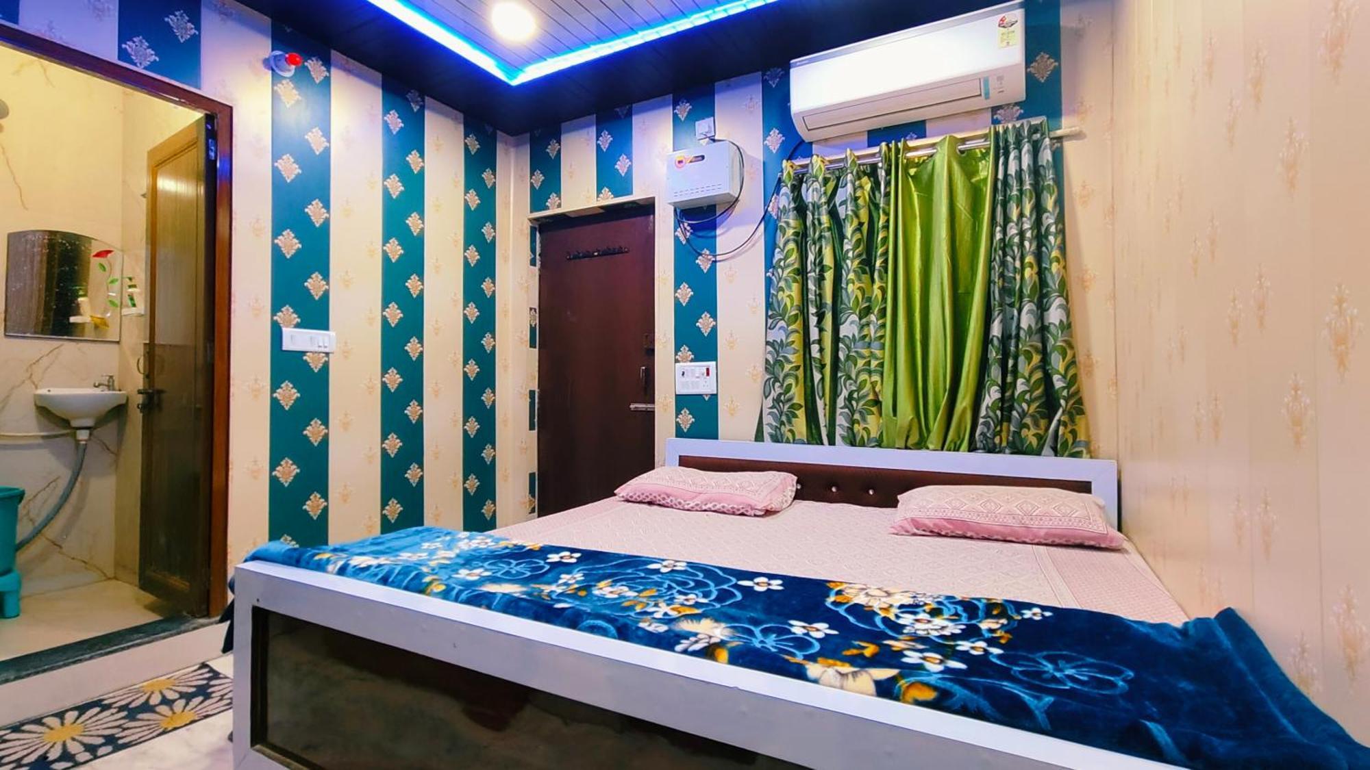 Hotel Raju Homestay Ayodhya 150 Meters From Shree Ram Janmbhoomi Temple 200 Meters From Ayodhya Dham Railway Station 외부 사진